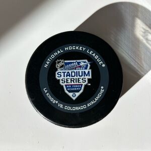 New Colorado Avalanche LA Kings Stadium Series 2020 NHL Official Game Puck